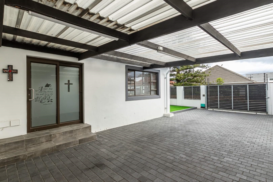 3 Bedroom Property for Sale in Plumstead Western Cape